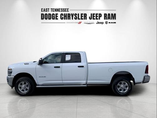 2025 RAM 3500 Lone Star Crew Cab 4x4 8' Box