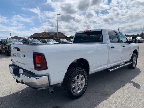 2025 RAM 3500 Lone Star Crew Cab 4x4 8' Box
