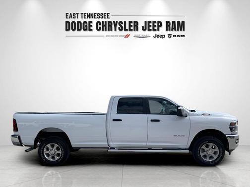 2025 RAM 3500 Lone Star Crew Cab 4x4 8' Box