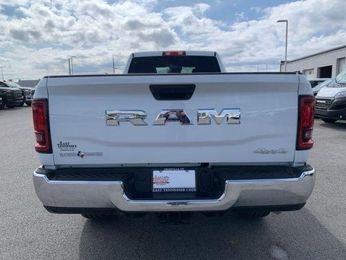 2025 RAM 3500 Lone Star Crew Cab 4x4 8' Box
