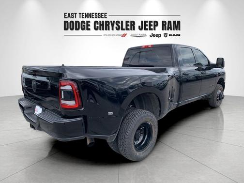 2024 RAM 3500 Big Horn Crew Cab 4x4 8' Box