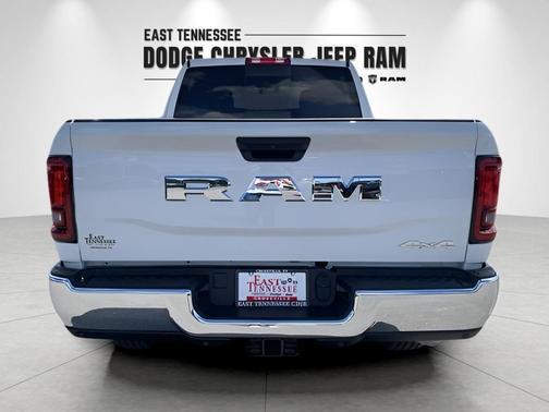2025 RAM 2500 Tradesman Crew Cab 4x4 6'4' Box