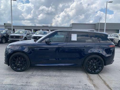 2023 Land Rover Range Rover Sport SE