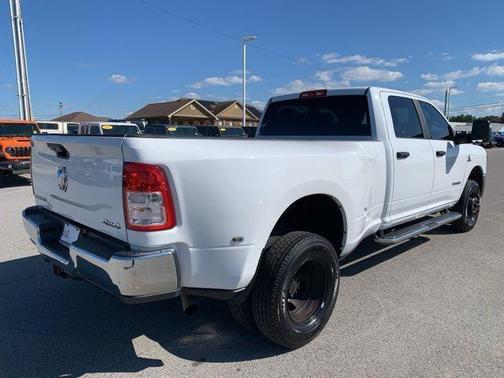 2024 RAM 3500 Big Horn Crew Cab 4x4 8' Box