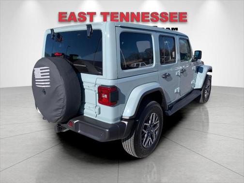 2024 Jeep Wrangler 4-Door Sahara 4x4