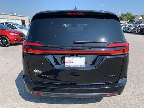 2026 Chrysler Pacifica Limited