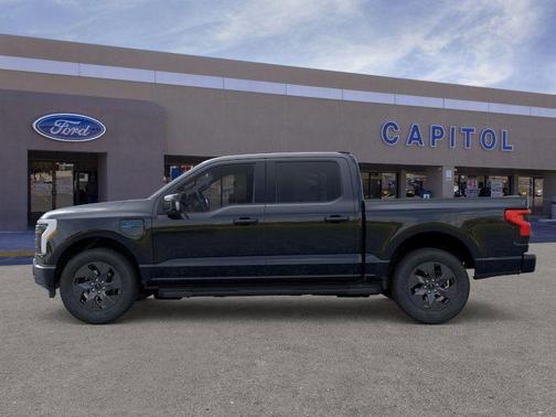 2025 Ford F-150 Lightning LARIAT