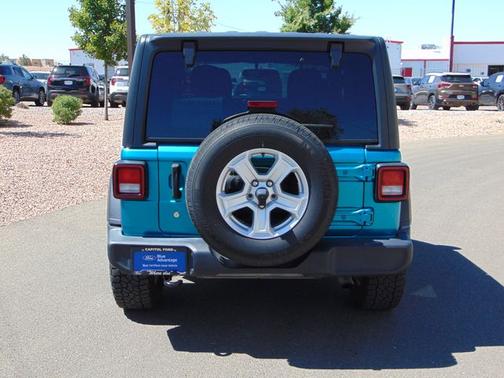 Bikini Pearlcoat 2020 Jeep Wrangler SPORT