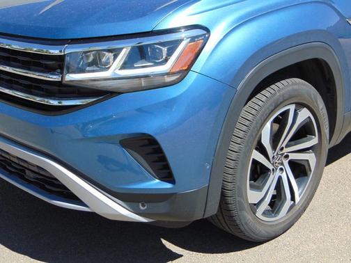 Pacific Blue 2020 Volkswagen Atlas Cross Sport 3.6 V6 SEL PREMIUM