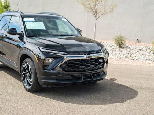 Mosaic Black Metallic 2026 Chevrolet Trailblazer RS