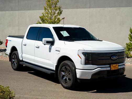 2023 Ford F-150 Lightning LARIAT