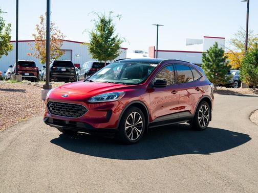 2022 Ford Escape SE