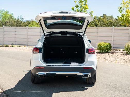 White 2021 Mercedes-Benz GLA 250 BASE 4MATIC