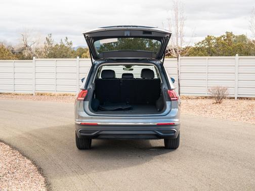 2023 Volkswagen Tiguan 2.0T SE 4MOTION