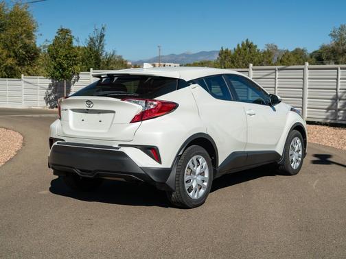 2020 Toyota C-HR LE