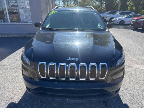 Black 2016 Jeep Cherokee Latitude