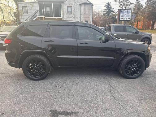 2017 Jeep Grand Cherokee Altitude