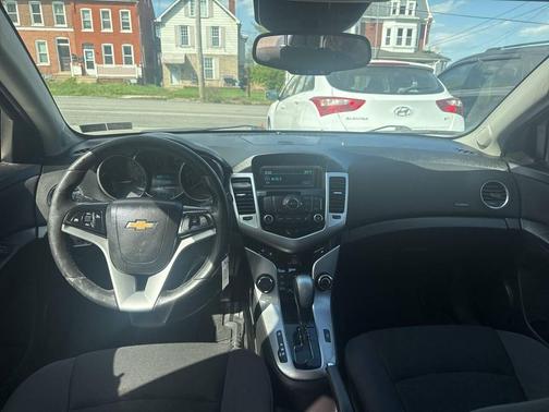 Gray 2014 Chevrolet Cruze 1LT
