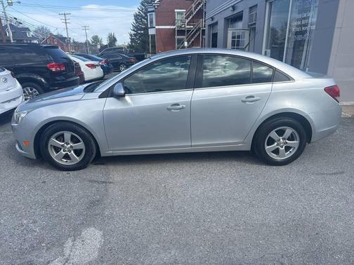 Gray 2014 Chevrolet Cruze 1LT