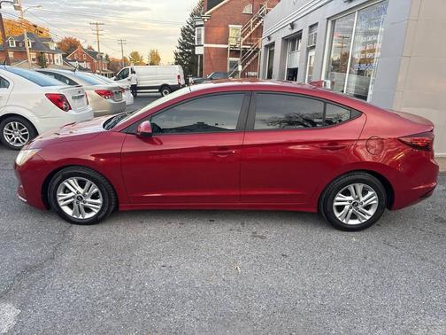 2019 Hyundai ELANTRA SEL