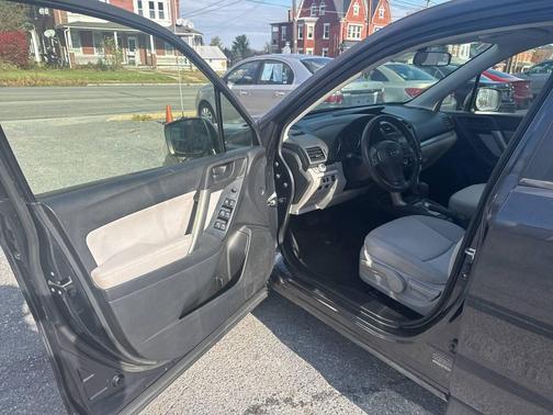 2014 Subaru Forester 2.5i