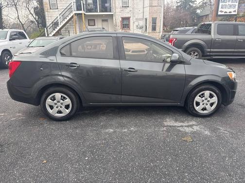 2016 Chevrolet Sonic LS