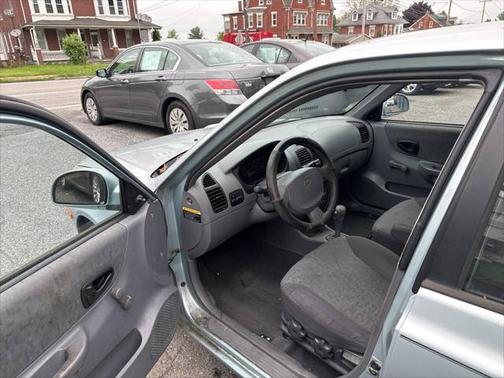 2005 Hyundai Accent GLS