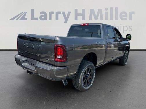 2025 RAM 2500 Big Horn Crew Cab 4x4 6'4' Box