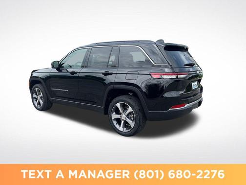 Diamond Black Crystal Pearlcoat 2026 Jeep Grand Cherokee Limited