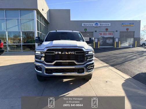 2026 RAM 2500 Tradesman Crew Cab 4x4 6'4' Box
