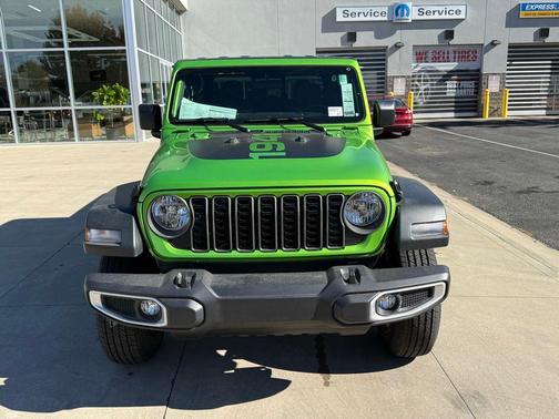 2025 Jeep Gladiator Sport