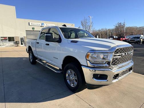 2024 RAM 2500 Big Horn Crew Cab 4x4 6'4' Box
