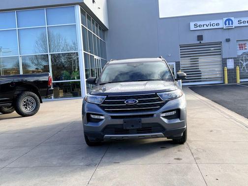 2024 Ford Explorer XLT