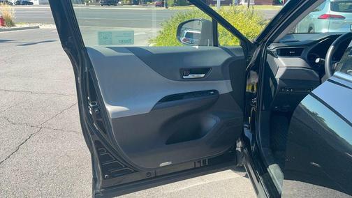 2023 Toyota Venza LE