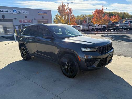 2024 Jeep Grand Cherokee Altitude