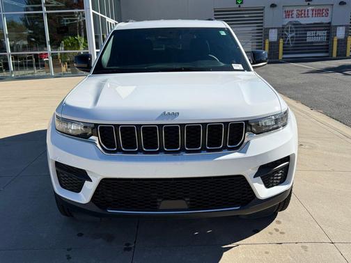 2025 Jeep Grand Cherokee Laredo