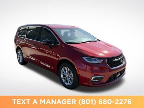 Red Hot Pearlcoat 2026 Chrysler Pacifica L