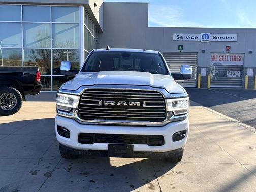 2023 RAM 2500 Laramie Crew Cab 4x4 6'4' Box