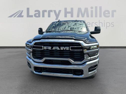 2025 RAM 2500 Tradesman Crew Cab 4x4 6'4' Box