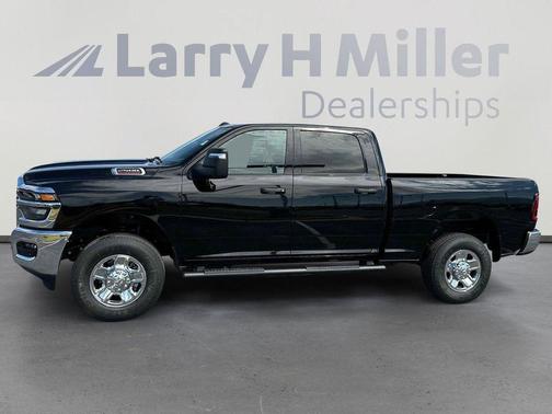 2025 RAM 2500 Tradesman Crew Cab 4x4 6'4' Box