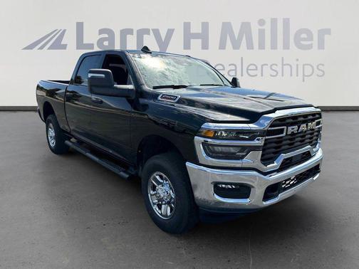 2025 RAM 2500 Tradesman Crew Cab 4x4 6'4' Box