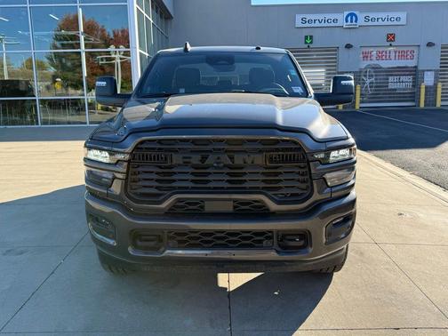 2025 RAM 2500 Big Horn Crew Cab 4x4 6'4' Box