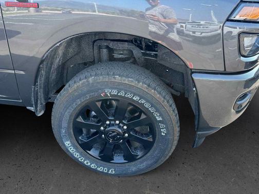 2025 RAM 2500 Big Horn Crew Cab 4x4 6'4' Box