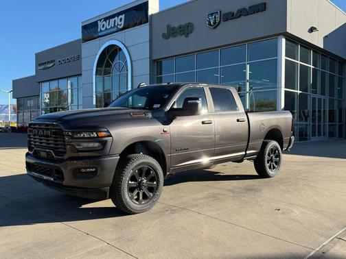 2025 RAM 2500 Big Horn Crew Cab 4x4 6'4' Box