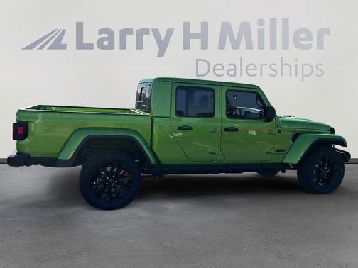 2025 Jeep Gladiator Nighthawk