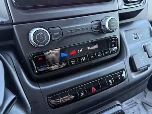 2025 RAM ProMaster 2500 Tradesman