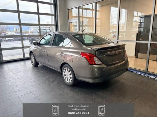 2016 Nissan Versa 1.6 SV