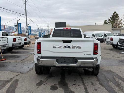 2026 RAM 3500 Tradesman Crew Cab 4x4 8' Box