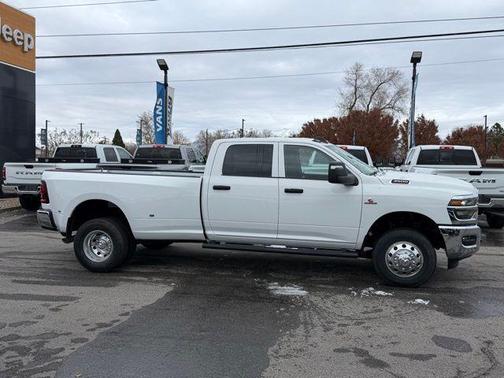 2026 RAM 3500 Tradesman Crew Cab 4x4 8' Box