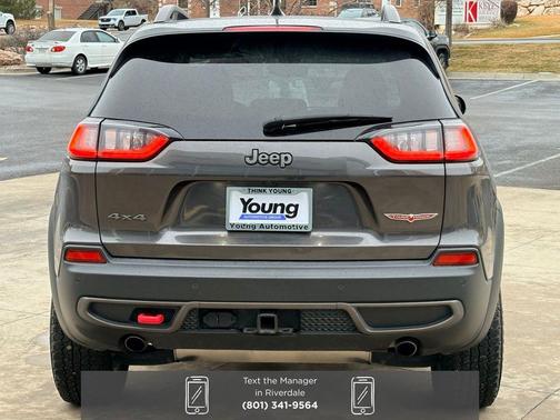 2020 Jeep Cherokee Trailhawk